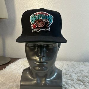 Mitchell & Ness Vancouver Grizzlies, Hardwood Classics Snapback Hat, Black